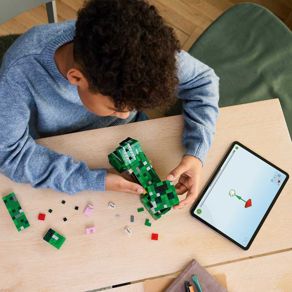 LEGO® Minecraft  Creeper™ (21276)