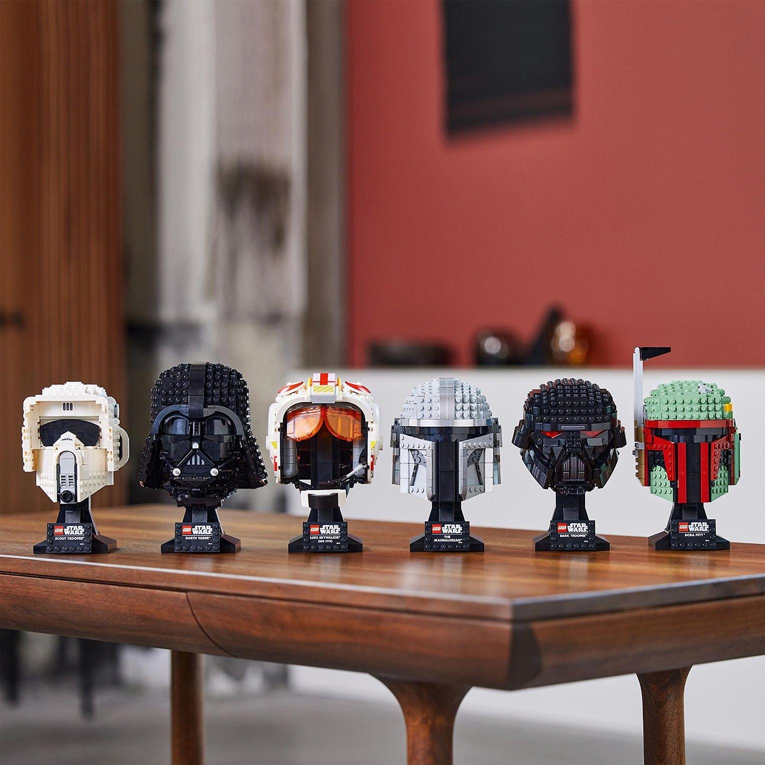 LEGO® Star Wars Tamsiojo kario™ šalmas (75343)