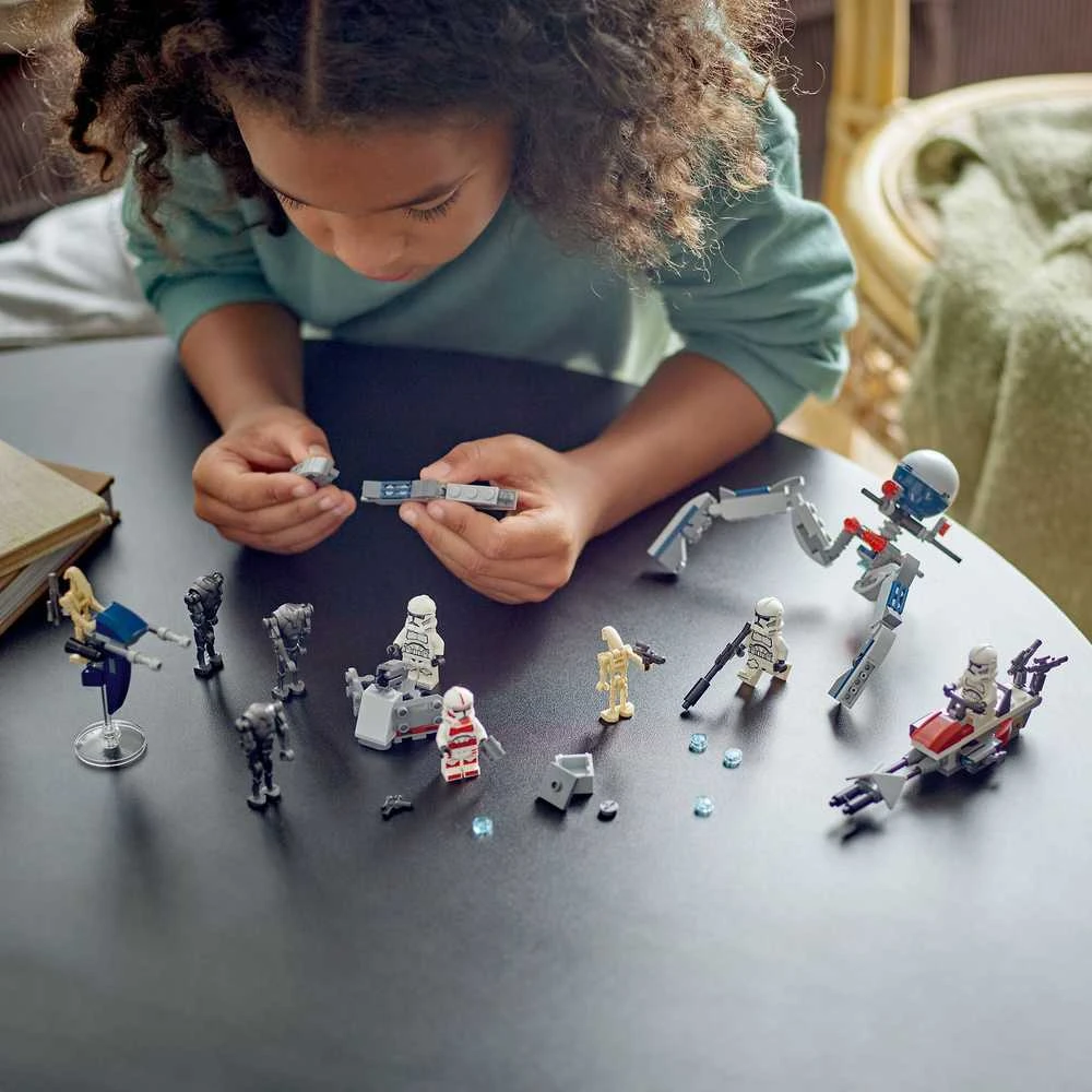 LEGO® Klonų kario ir kovinio droido kovos rinkinys 75372