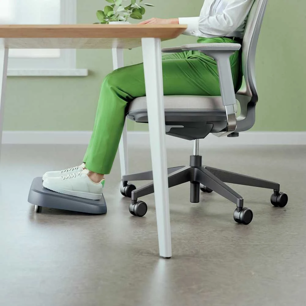 Leitz reguliuojamas ergonomiškas kojų atramos pagrindas, 80 % perdirbto plastiko