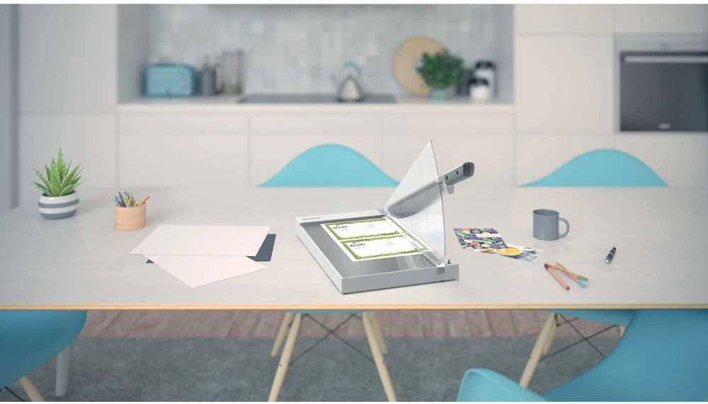 Giljotina LEITZ Precision Office A4+