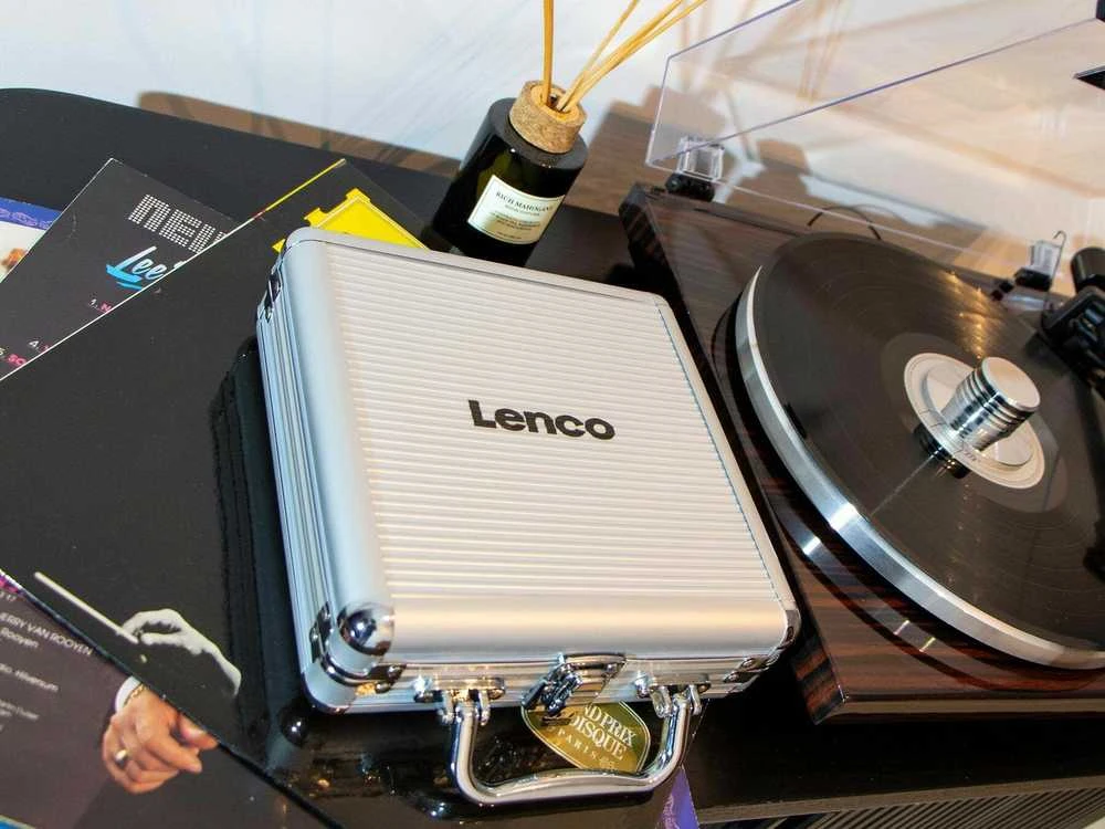 Lenco TTA-12IN1PRO lagaminas su profesionalių patefono priedų rinkiniu
