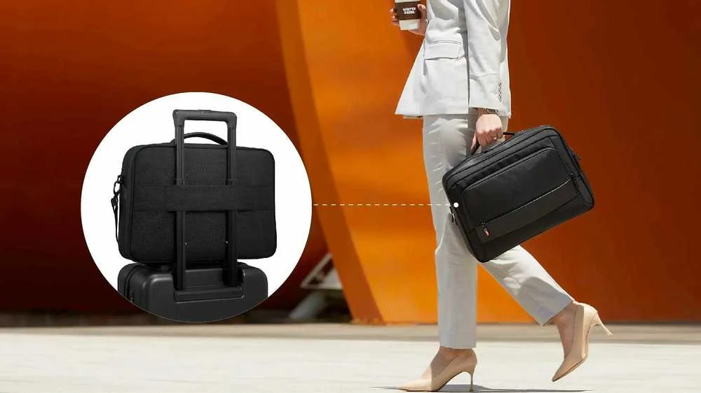 Lenovo | ThinkPad Professional | Tinka iki 14 " | Topload | Atsparus vandeniui | Juodas