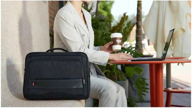 Lenovo | ThinkPad Professional | Tinka iki 16 " | Topload | Atsparus vandeniui | Juodas