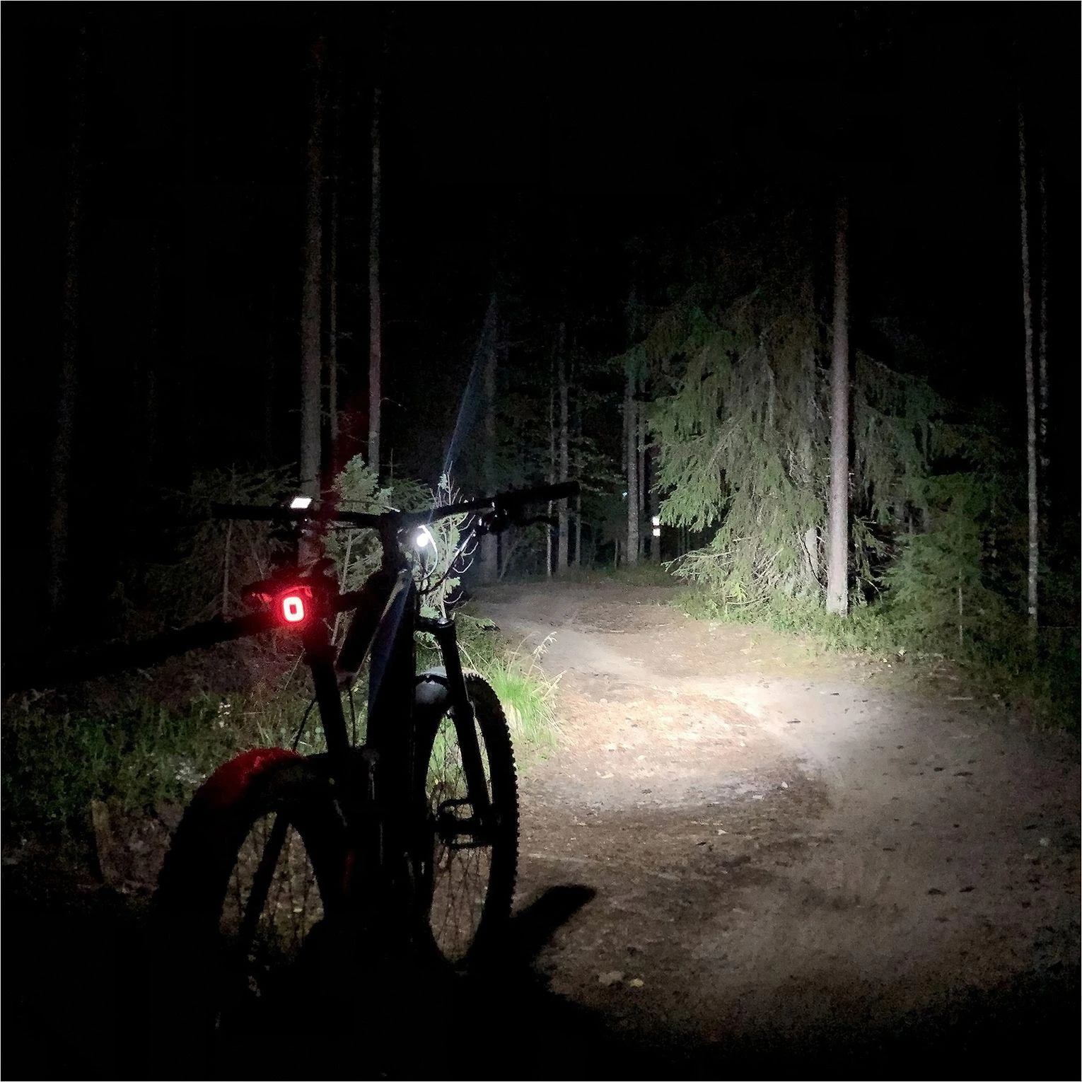 LIGHT5 EB2000 elektrinis dviračio žibintas, 2000 lm