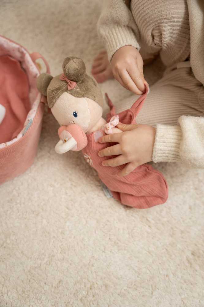 Minkšta lėlytė kūdikėlis Rosa su priedais Little Dutch