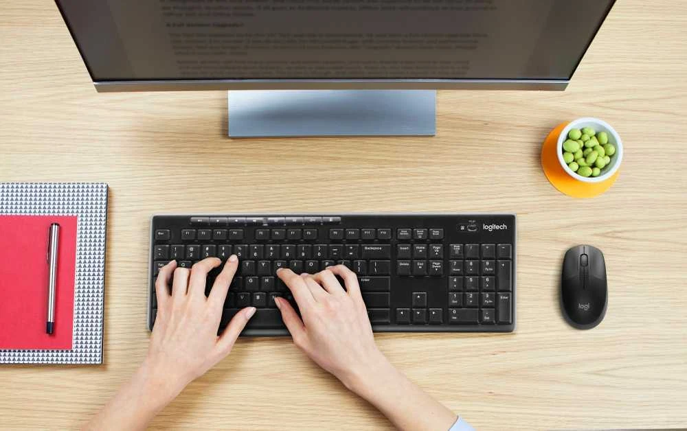 Belaidė pelė Logitech M190, juodos spalvos