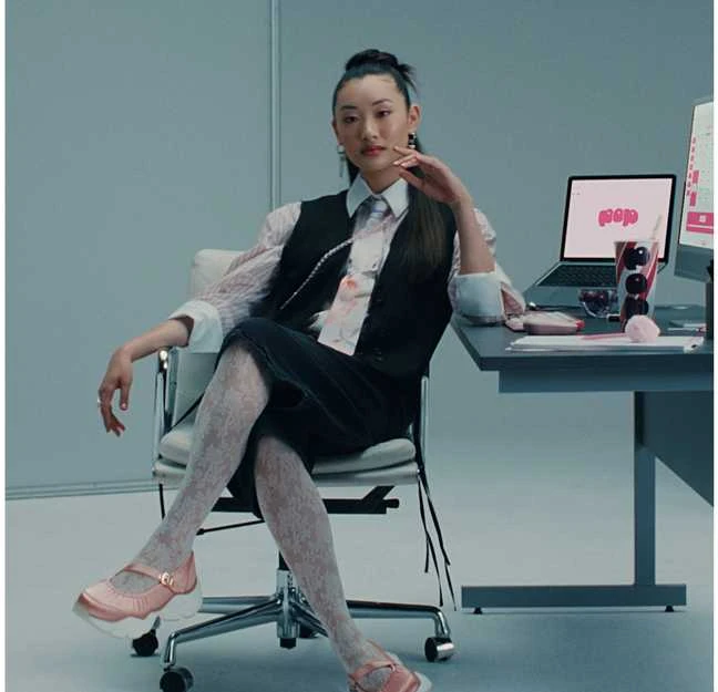 Pelė „Logitech Pop Icon Combo Nordic“ klaviatūra, grafito spalvos