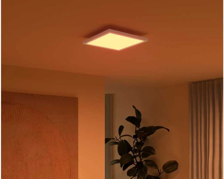 Lubinis šviestuvas „Philips Hue Surimu Panel Square Small“ | 2000–6500 K, „Hue Baltas“ ir „Color Ambiance“