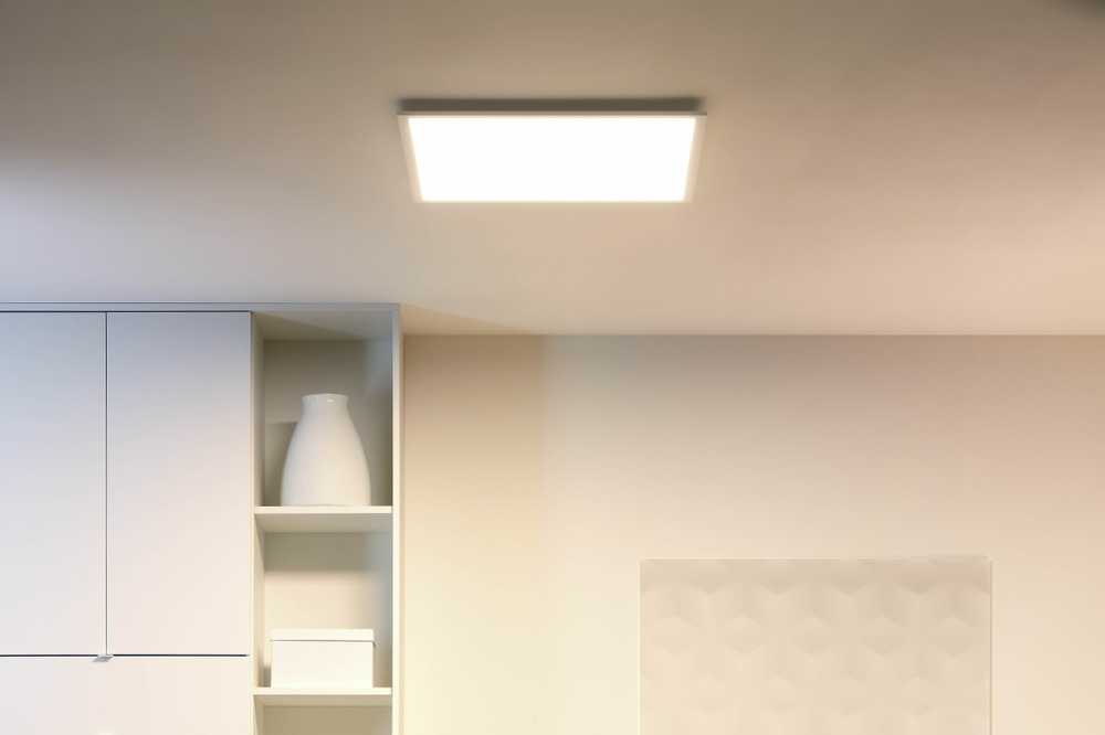 „WiZ“ lubinis šviestuvas, kvadratinis, baltas – išmanusis LED apšvietimas – šiltai arba šaltai balta šviesa – integruotas LED – 36 W