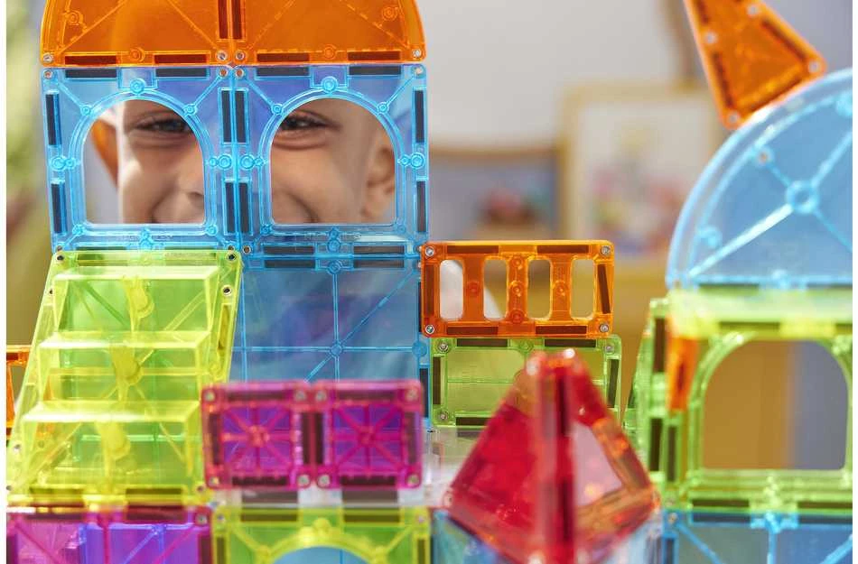 MAGNA-TILES - Miesto centras 110 vnt. (90364F)