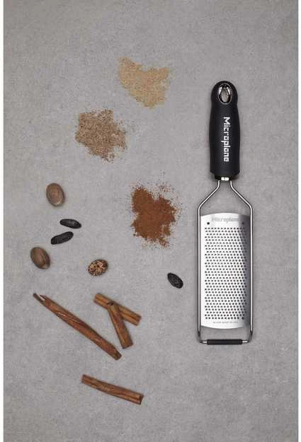 Tarka Microplane Gourmet Fin, juoda, MIC45004E