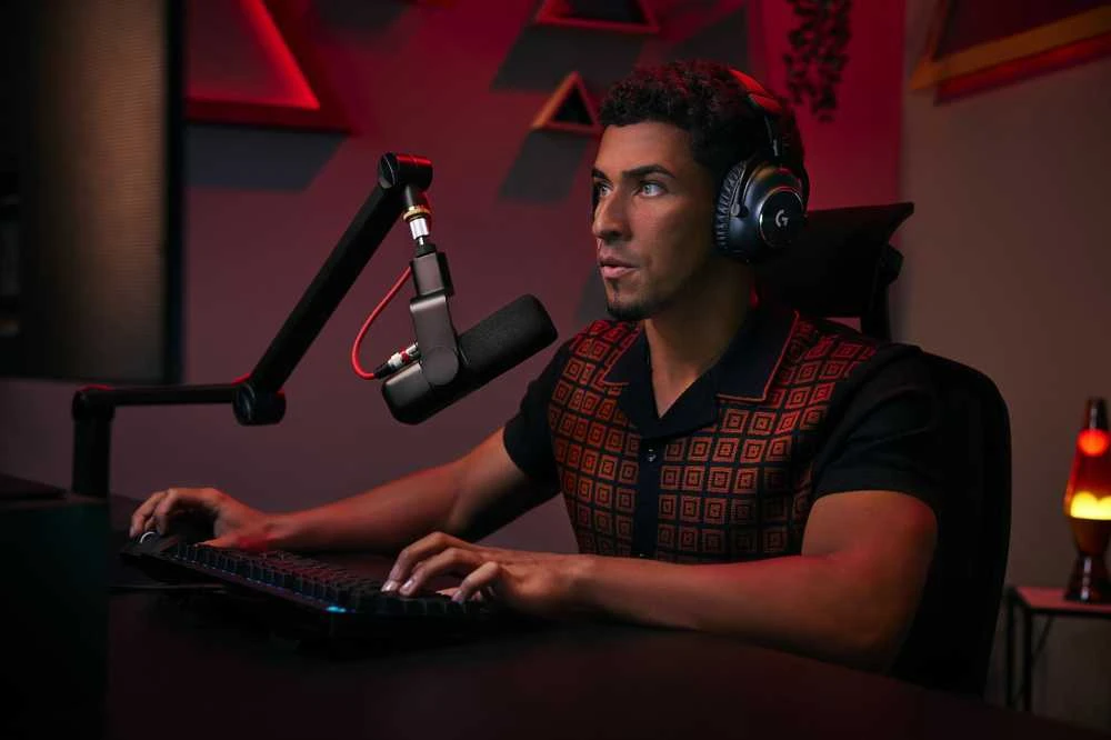 LOGITECH G Yeti Studio Microphone juodas