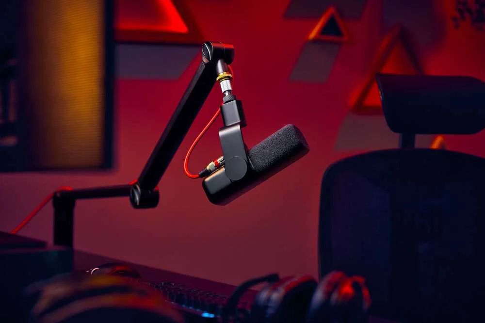 LOGITECH G Yeti Studio Microphone juodas