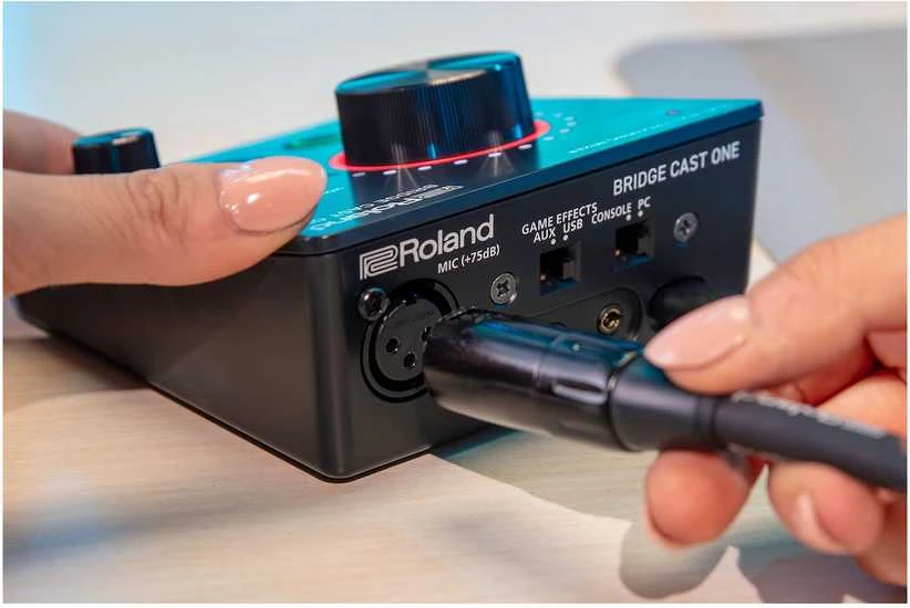 Namų kino sistema Roland Bridge Cast One -USB-äänikortti
