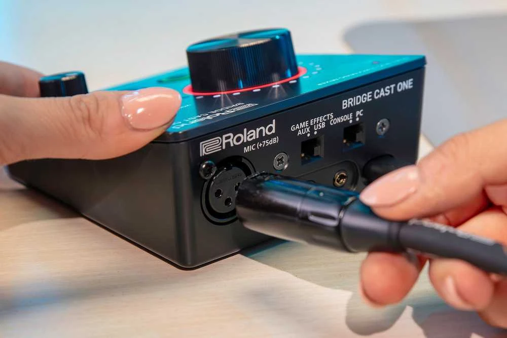 Namų kino sistema Roland Bridge Cast One -USB-äänikortti