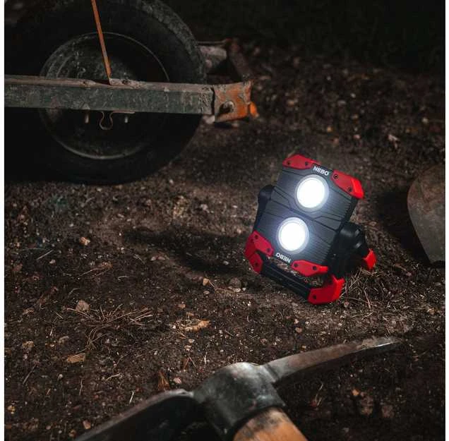 Žibintuvėlis Nebo OMNI 2K su išorine baterija (powerbank)
