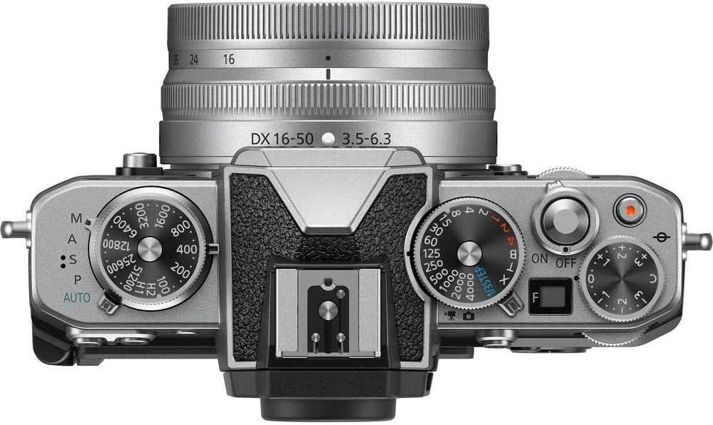 Nikon Z fc + NIKKOR Z DX 16-50mm f/3.5-6.3 VR (Sidabrinis)