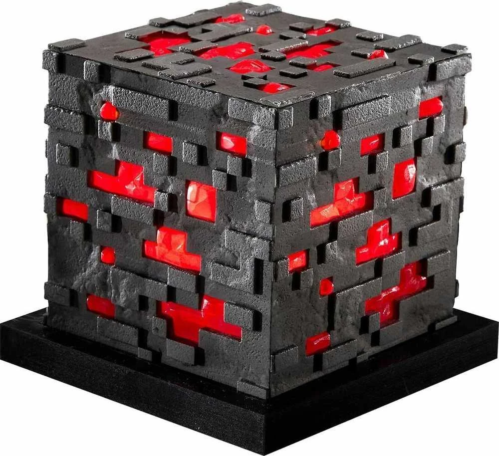 Noble Collection Minecraft - Šviečiantis Raudonasis Akmuo