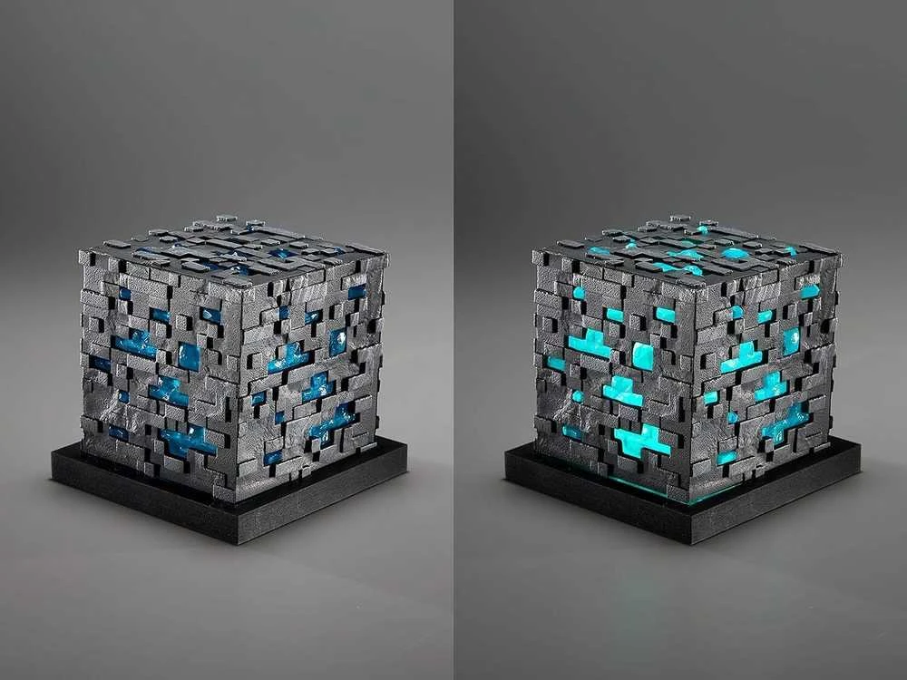 Noble Collection Minecraft - Šviečiantis deimantas