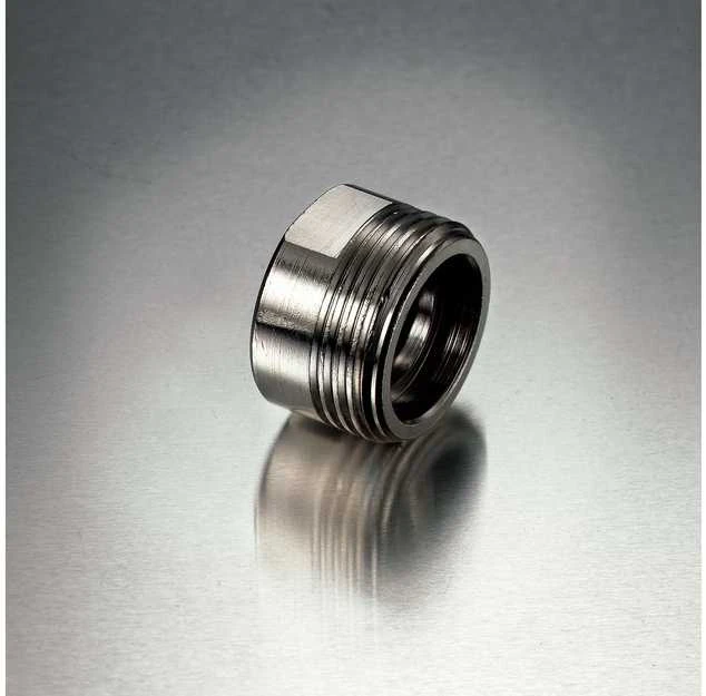 Metalinis srieginis adapteris