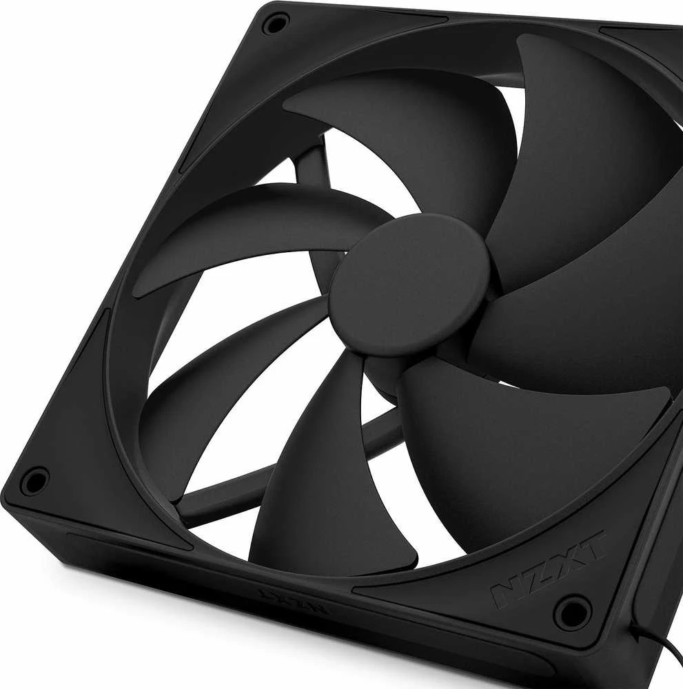 NZXT F140P V2 juodas ventiliatorius - kampinis vaizdas