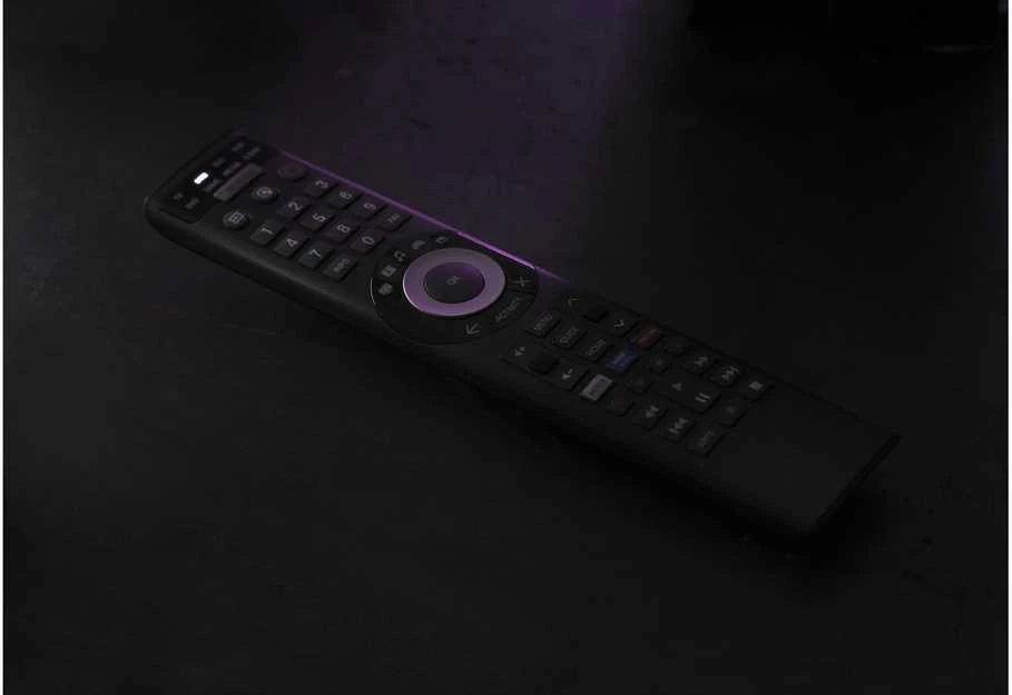 „One For All URC7981 Smart Control Pro 8“