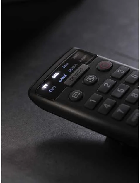 „One For All URC7981 Smart Control Pro 8“