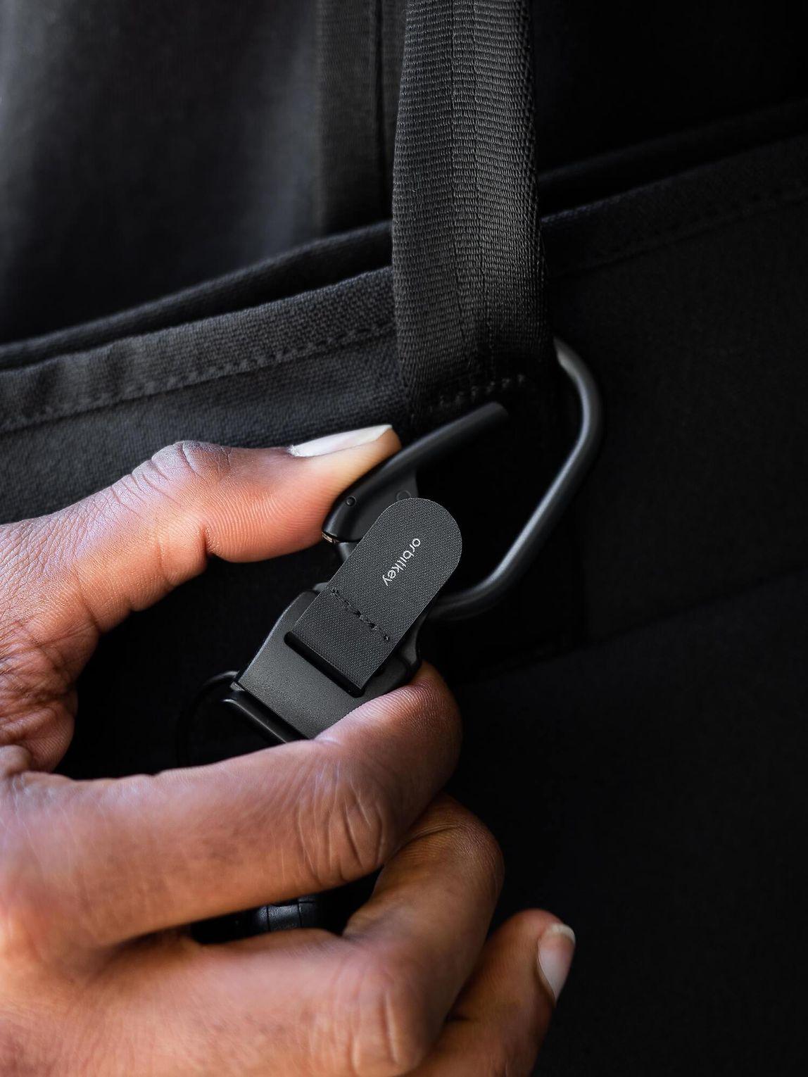 Orbitkey Clip v2 raktų pakabukas, juodas