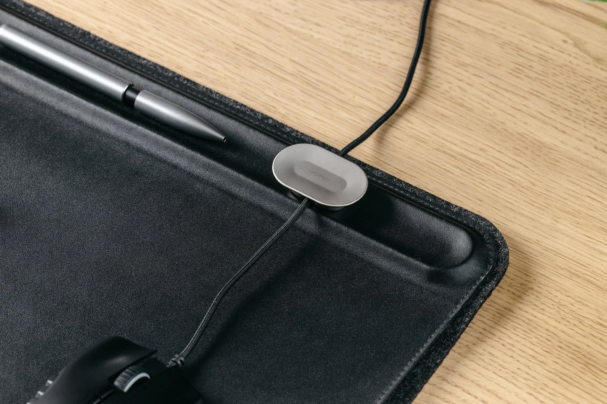 Orbitkey - didelis stalo kilimėlis - juodas