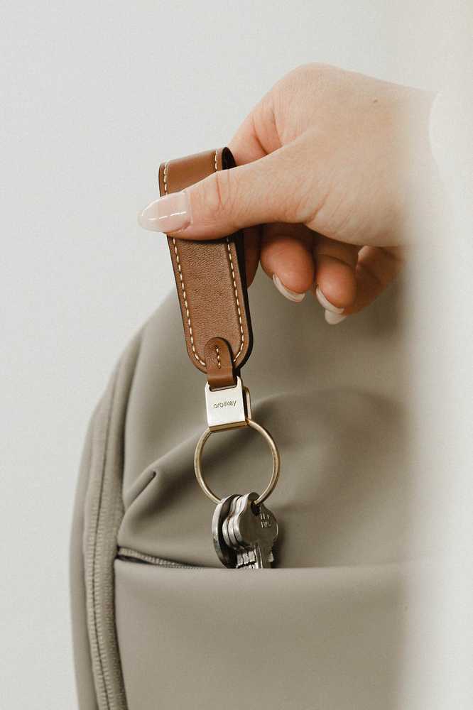 Skórzane etui organizer na klucze Orbitkey 2.0 Leather - juodas/juodas-universalus
