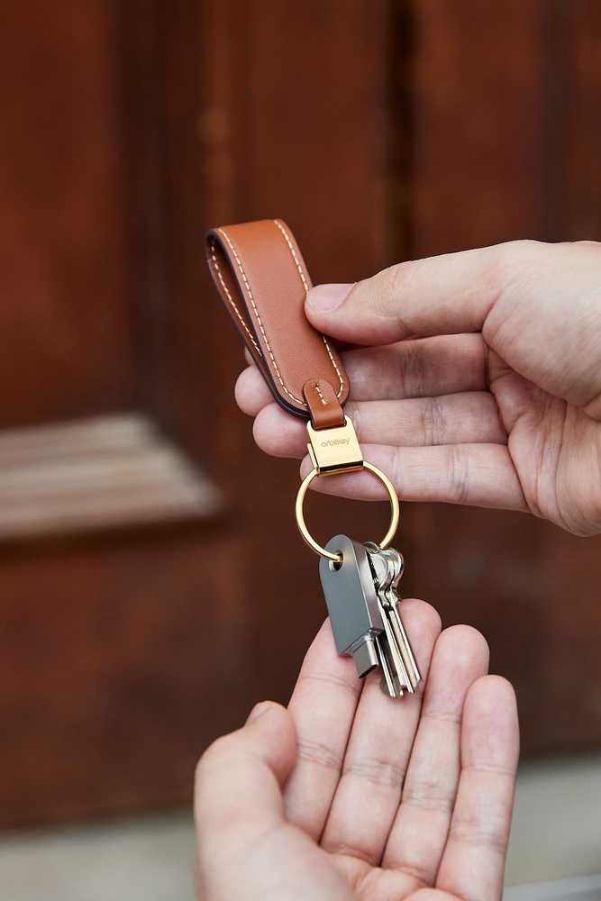 Skórzane etui organizer na klucze Orbitkey 2.0 Leather - juodas/juodas-universalus