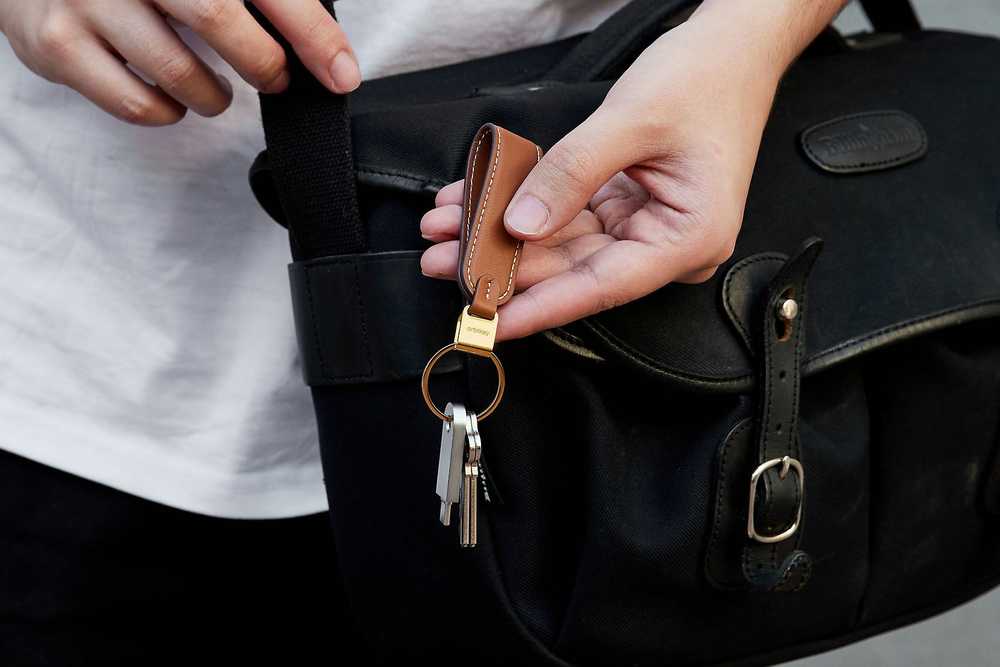 Skórzane etui organizer na klucze Orbitkey 2.0 Leather - juodas/juodas-universalus