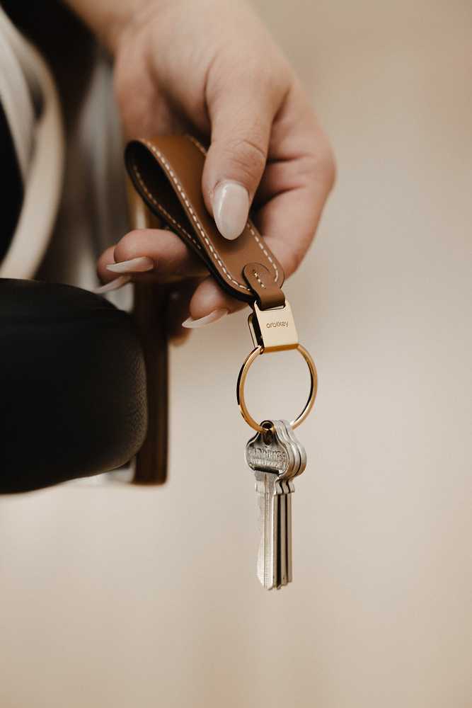 Skórzane etui organizer na klucze Orbitkey 2.0 Leather - juodas/juodas-universalus