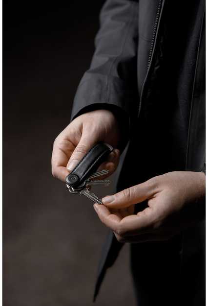 Orbitkey odinis raktų laikiklis, juodas