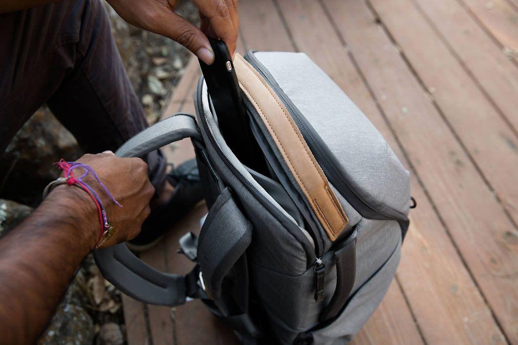 Peak Design Everyday Kuprinė Zip V2 20L, uosis