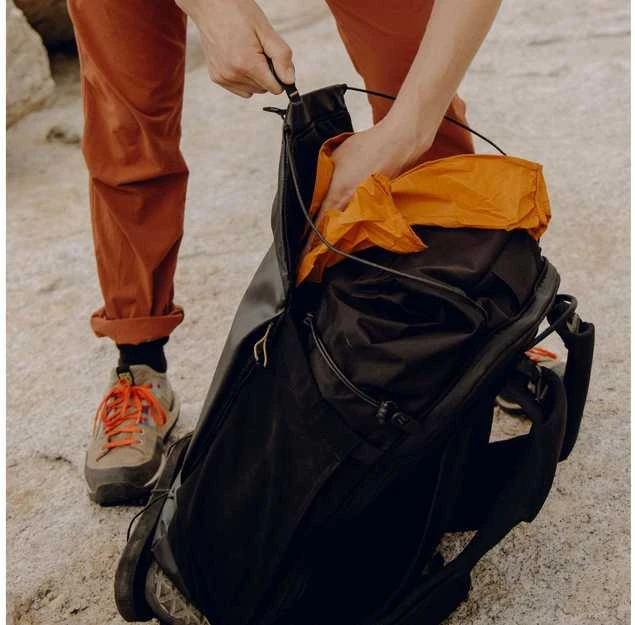 Turistinė kuprinė Peak Design Kuprinė Outdoor Backpack 25L Juodas