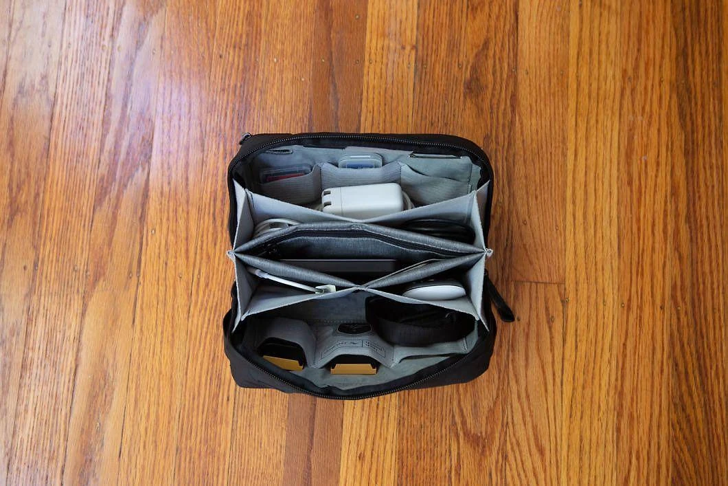 Peak Design Kasetė Travel Line Peak Design Tech Pouch Juodas v2 - juoda