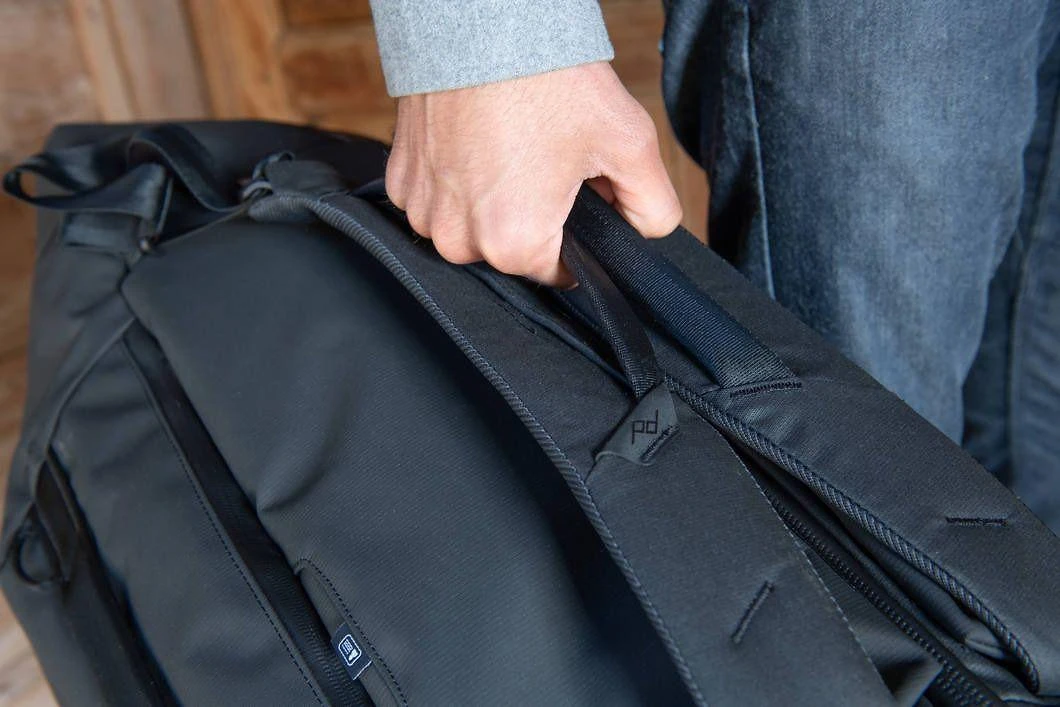 Peak Design Travel Duffel 65L, juoda