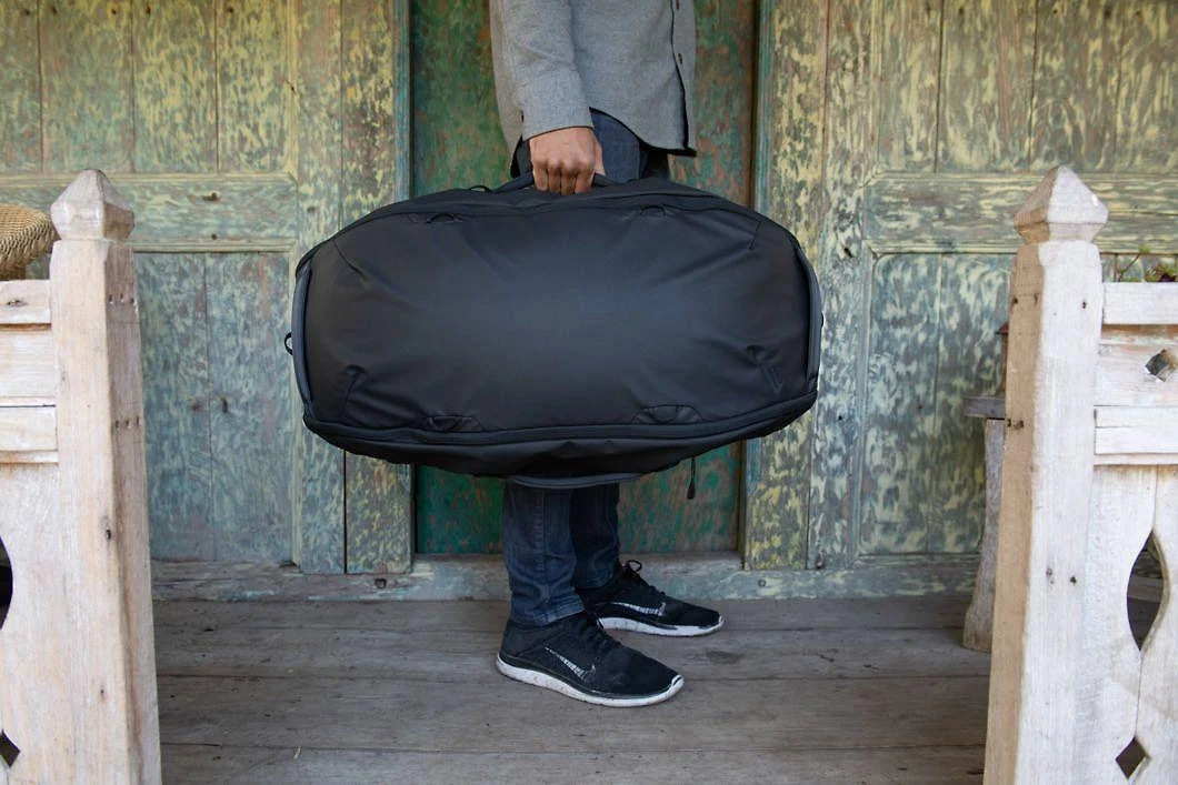 Peak Design Travel Duffel 65L, juoda