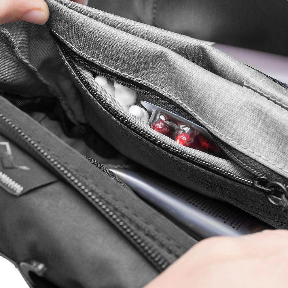 Peak Design Wash Pouch -toilettilaukku, musta