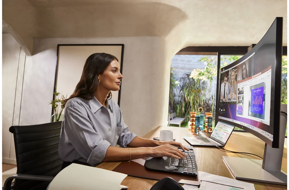 Hewlett Packard (HP) HP 925 Ergonomic Vertical Wireless Bluetooth Pelė - Detachable Riešo atrama, Multi-Surface - Juodas