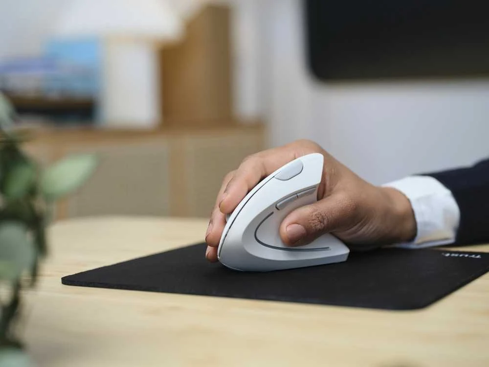 Trust Verto Vertical Ergonomic belaidė pelė baltas (25132)