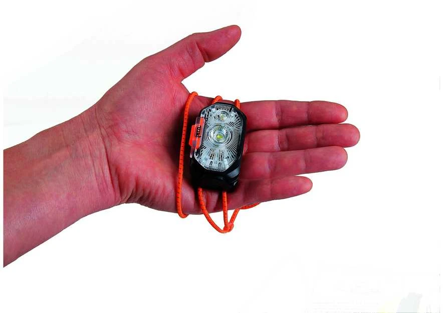 Carruzzo Petzl Swift LT Juoda Ant galvos tvirtinamas žibintuvėlis LED