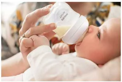 PHILIPS AVENT BUTELIUKŲ RINKINYS NAUJAGIMIUI NATURAL RESPONSE SCD838/13, Baltas
