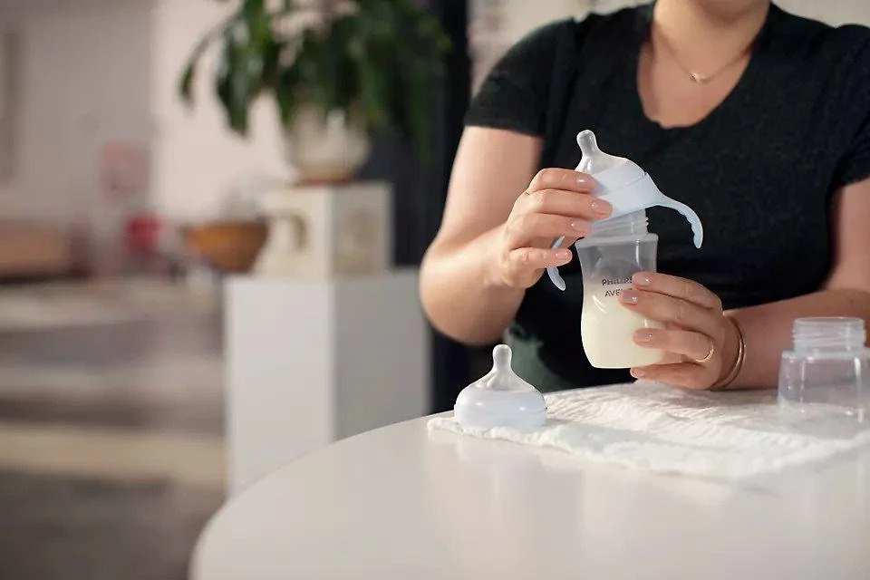 „Philips Avent“ – treniruoklio puodelis, natūralus atsakas, 6 mėn.+