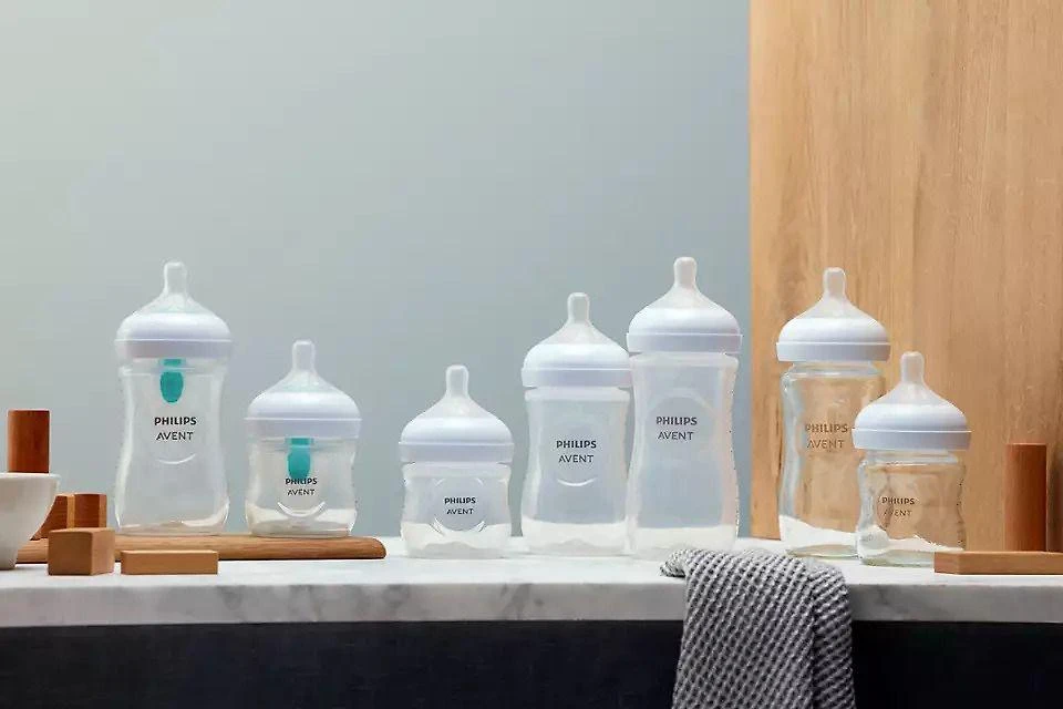 „Philips Avent“ – kūdikio buteliukas su „AirFree“ ventiliacijos anga – 125 ml, lėtos tėkmės čiulptukas, 0–3 mėn., 1 buteliukas