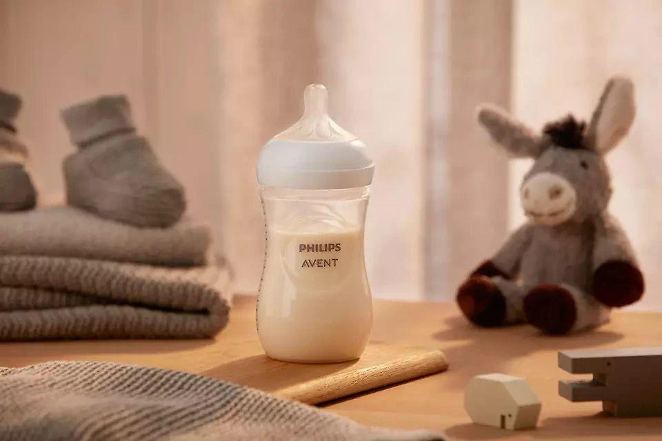 PHILIPS AVENT NATURAL RESPONSE BUTELIUKŲ RINKINYS, 260 ML, 1 MĖN.+, 2 VNT., BALTA