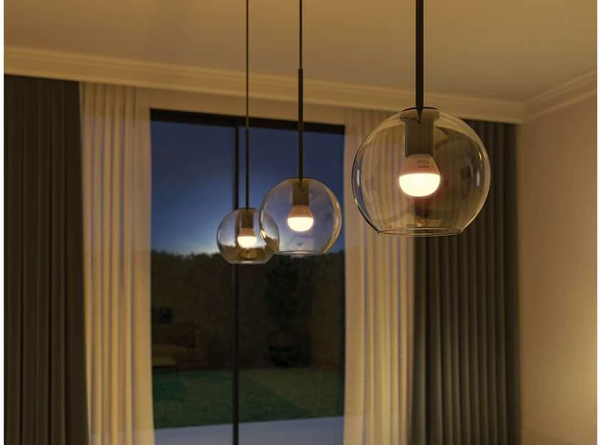 „Signify Philips Hue Baltas Amb. E14“ lašelinė lemputė, 470 lm, viena pakuotė