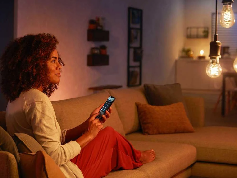 Philips PHILIPS Hue Baltas Filament Globe 7W E27 G93 DIM